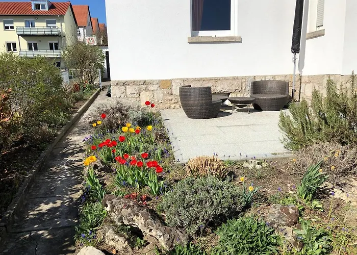 Altstadt Naehe 7 Min Fussweg Ueber Alte Mainbruecke Zu Mit Balkon & Garten, Ideal For Long Stay, Relocation Πανσιόν