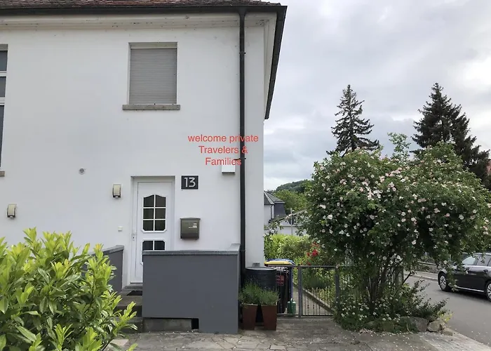Πανσιόν Altstadt Naehe 7 Min Fussweg Ueber Alte Mainbruecke Zu Mit Balkon & Garten, Ideal For Long Stay, Relocation Ochsenfurt